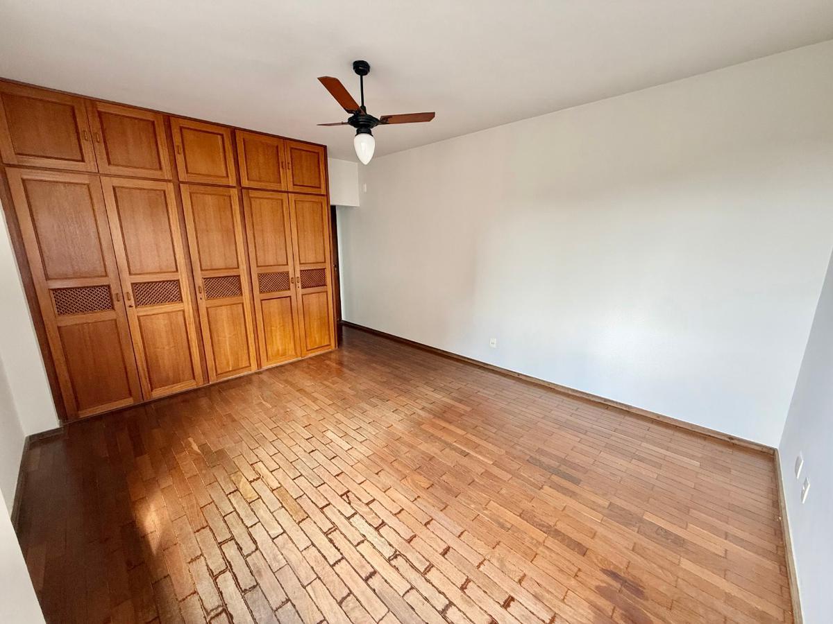 Apartamento, São José, 4 Quartos, 2 Vagas, 1 Suíte