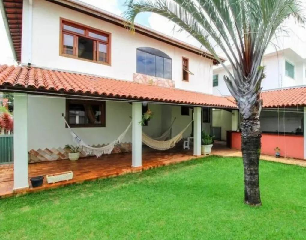 Casa, Castelo, 4 Quartos, 5 Vagas, 4 Suítes
