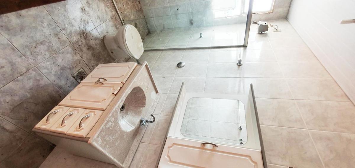 Casa, Santa Inês, 4 Quartos, 10 Vagas, 2 Suítes