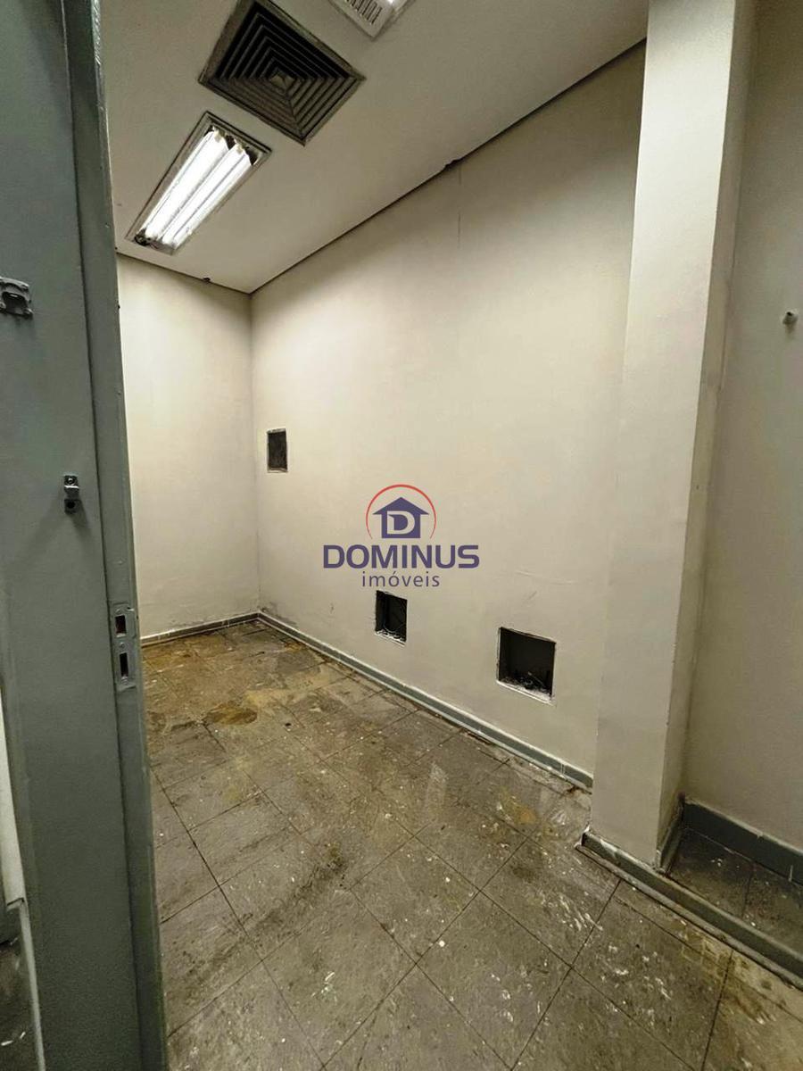 Galpão, São João Batista, 0 Quarto, 0 Vaga