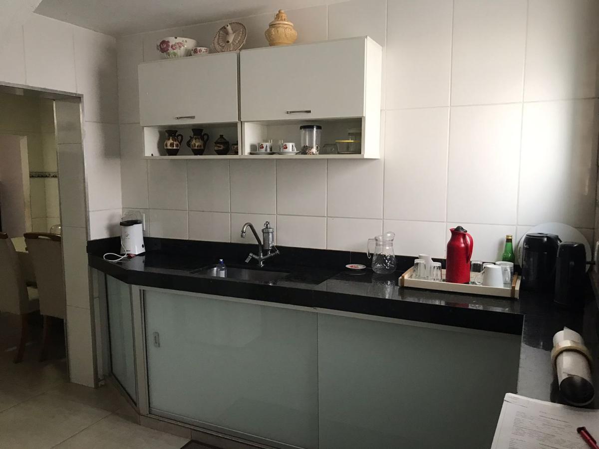 Casa, Centro, 6 Quartos, 2 Vagas, 1 Suíte