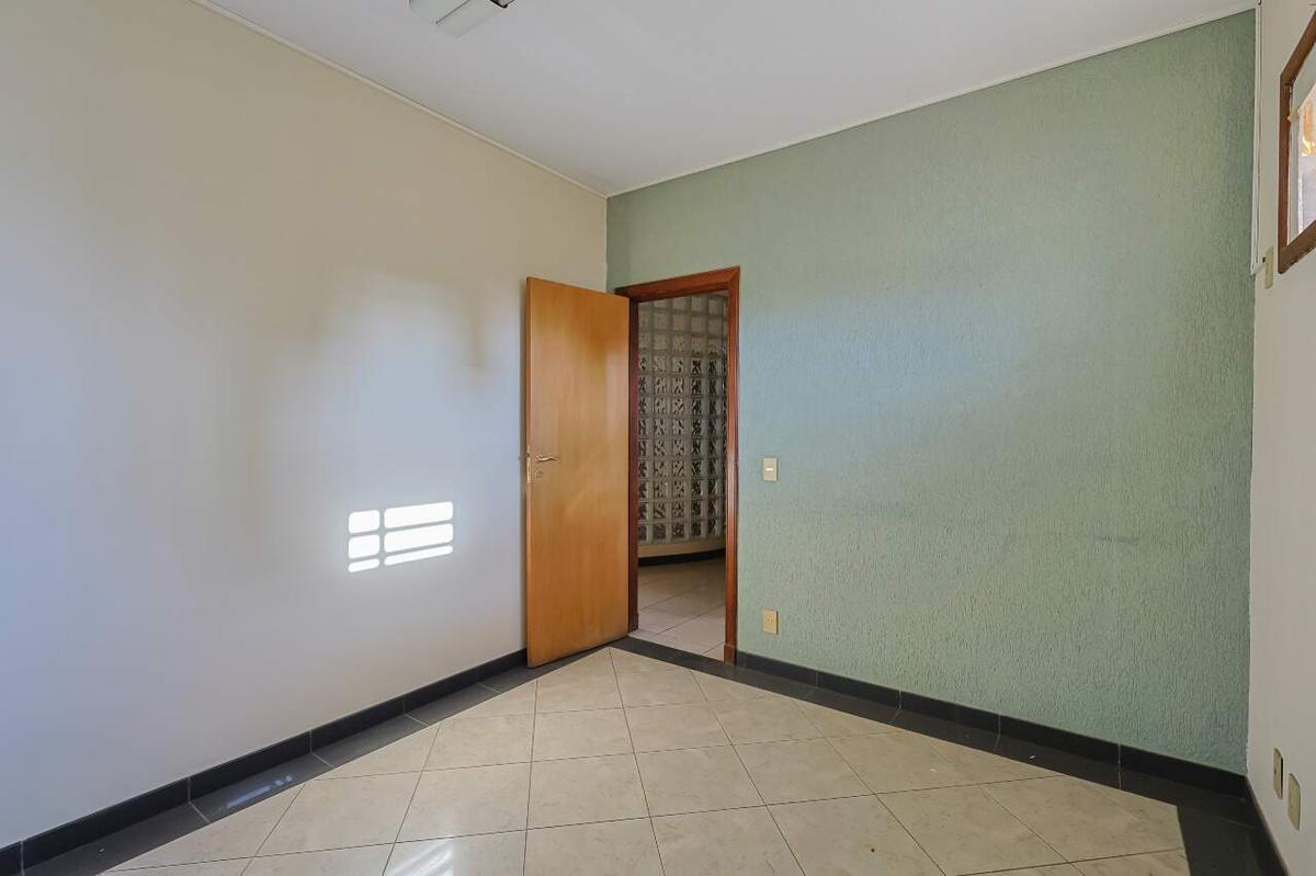 Andar, Santa Efigênia, 0 Quarto, 4 Vagas