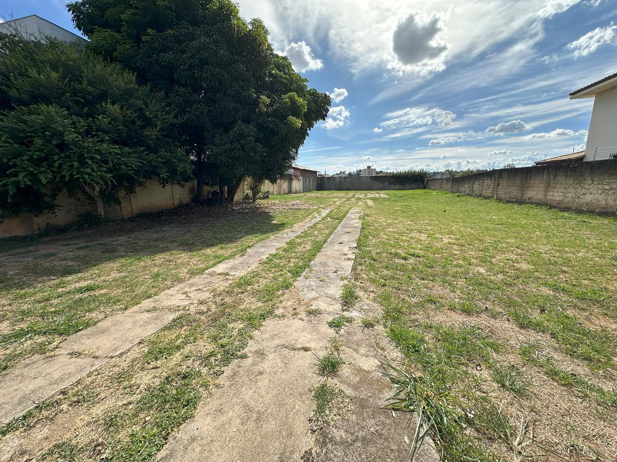 Lote, São Luiz (pampulha), 0 Quarto, 0 Vaga