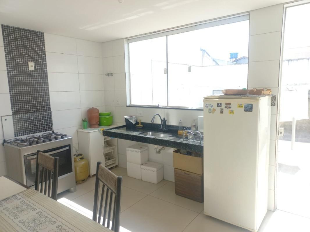 Casa, Itapoã, 4 Quartos, 2 Vagas, 1 Suíte