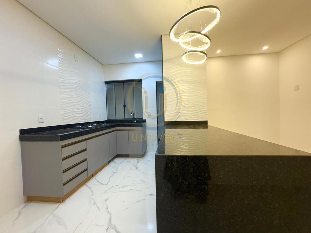 Casa, Novo Centro, 3 Quartos, 2 Vagas, 1 Suíte