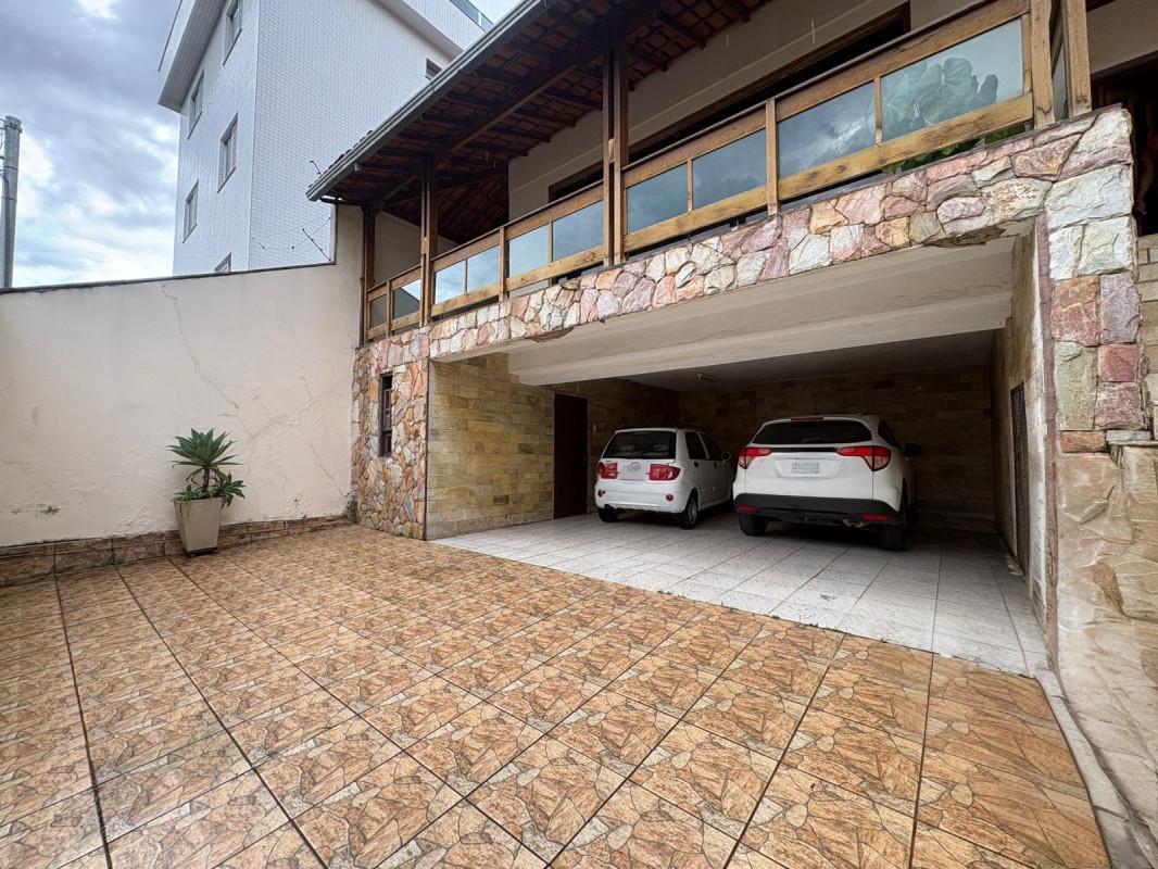 Casa, Dona Clara, 3 Quartos, 4 Vagas, 1 Suíte