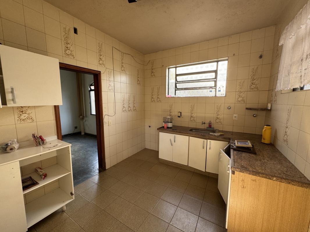 Casa, Sagrada Família, 3 Quartos, 3 Vagas, 1 Suíte