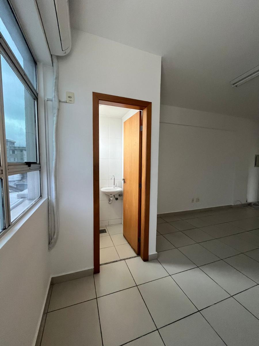 Sala, Padre Eustáquio, 0 Quarto, 1 Vaga