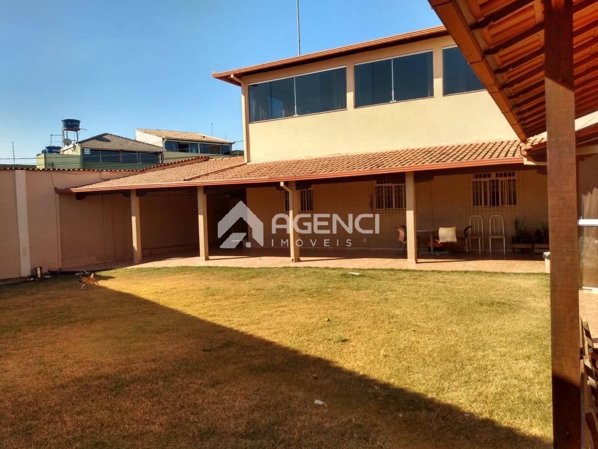 Casa, São Caetano, 4 Quartos, 0 Vaga, 0 Suíte