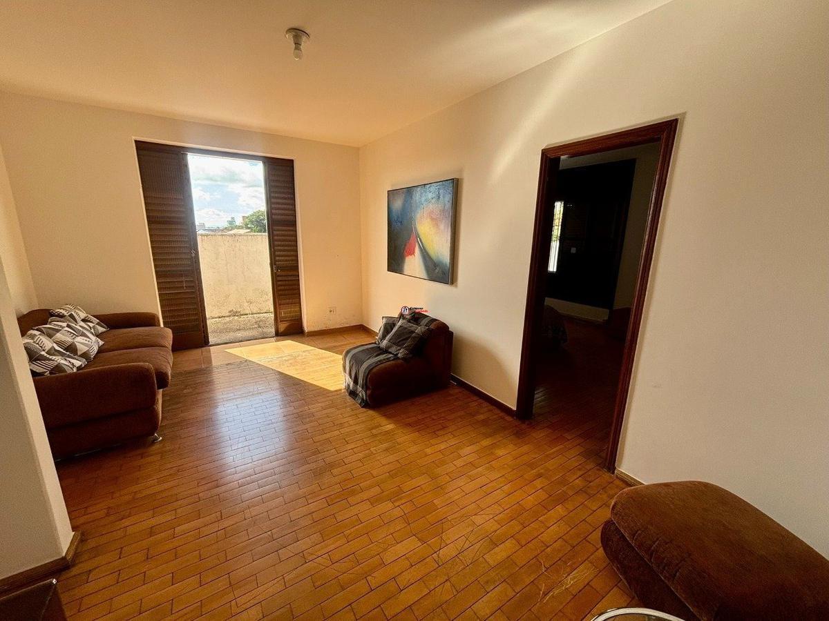 Casa, São José, 4 Quartos, 6 Vagas, 1 Suíte