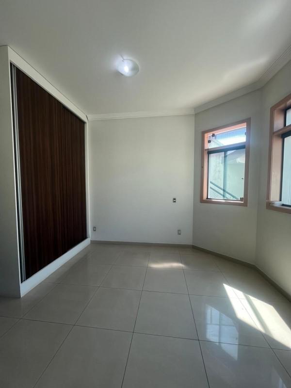 Casa Comercial, Castelo, 4 Quartos, 4 Vagas, 2 Suítes