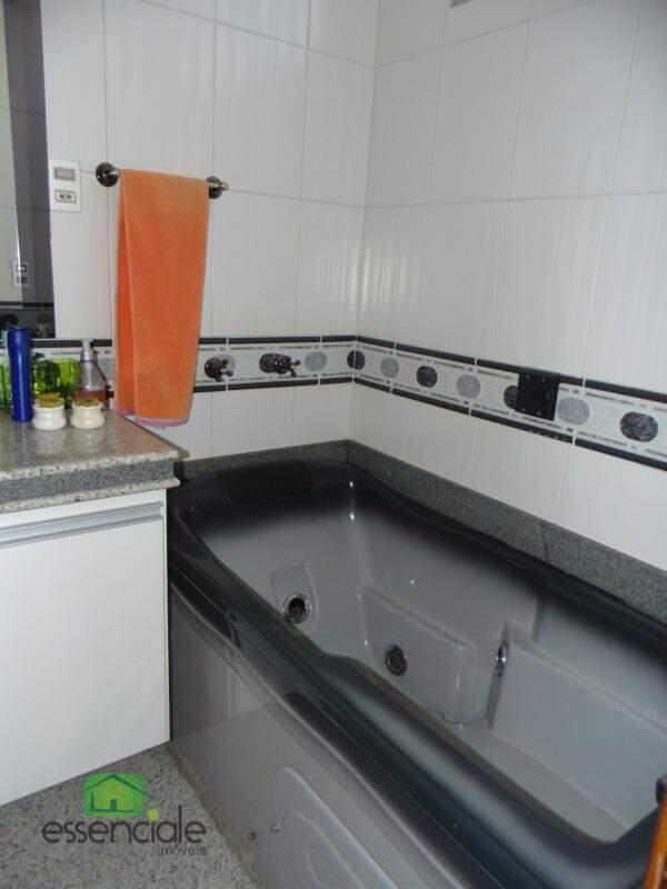 Casa, Inconfidentes, 5 Quartos, 8 Vagas, 2 Suítes