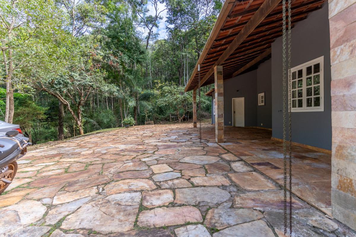 Casa, São Sebastião das Águas Claras, 4 Quartos, 5 Vagas, 3 Suítes