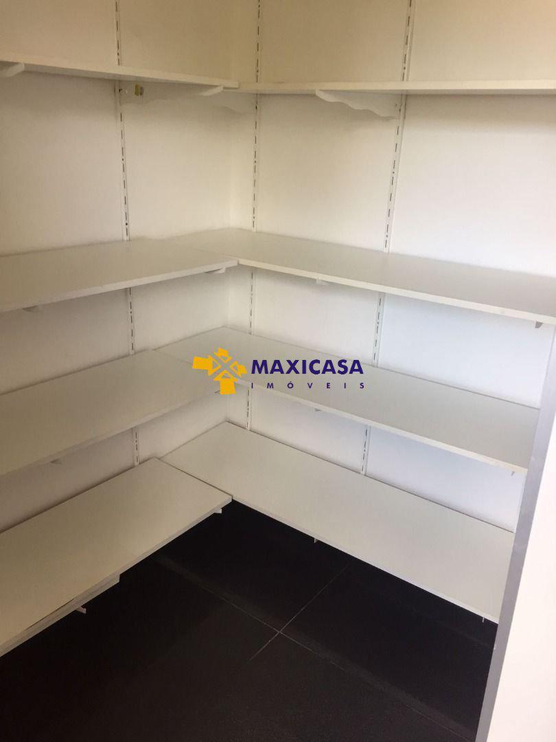 Apartamento, São José, 4 Quartos, 0 Vaga, 2 Suítes