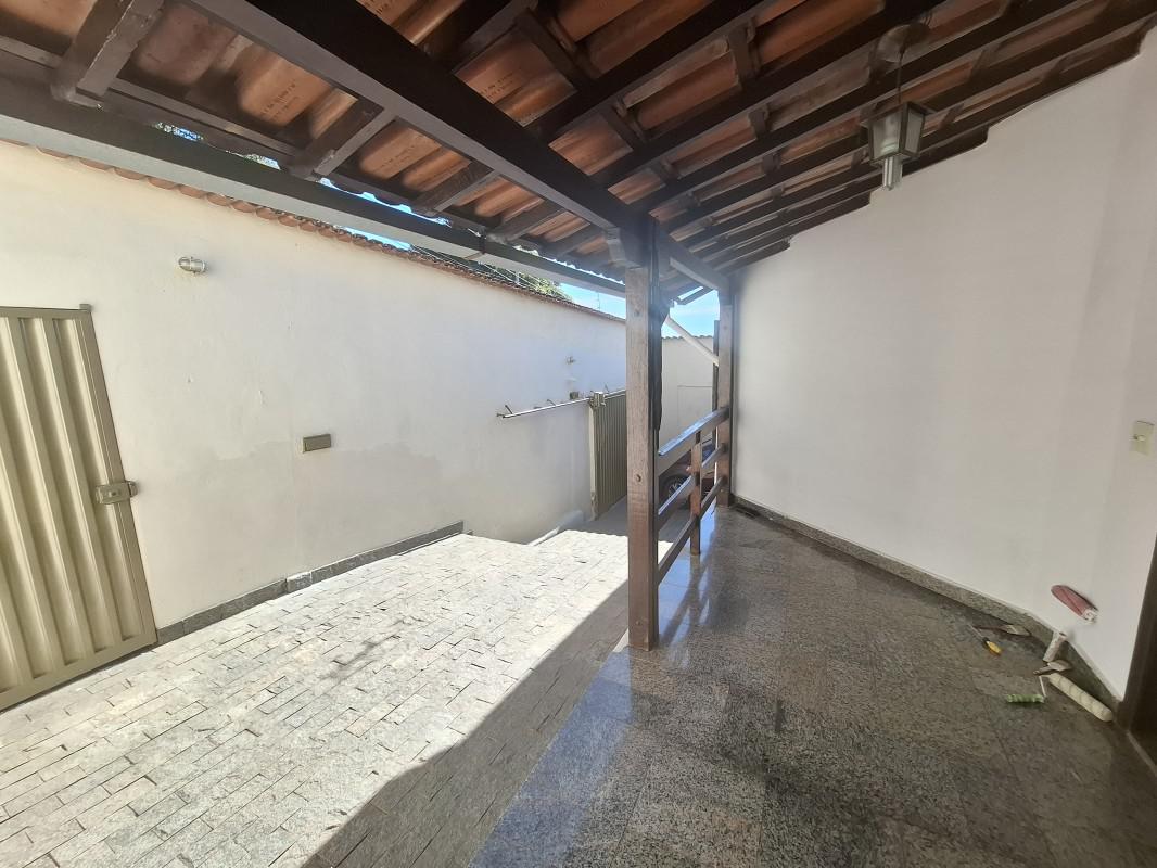 Casa, Vale das Orquídeas, 3 Quartos, 3 Vagas, 2 Suítes