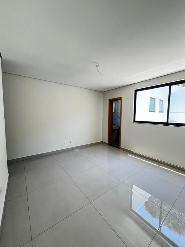 Casa, Europa, 3 Quartos, 3 Vagas, 1 Suíte