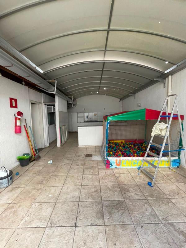 Casa Comercial, Candelária, 4 Quartos, 0 Vaga, 1 Suíte