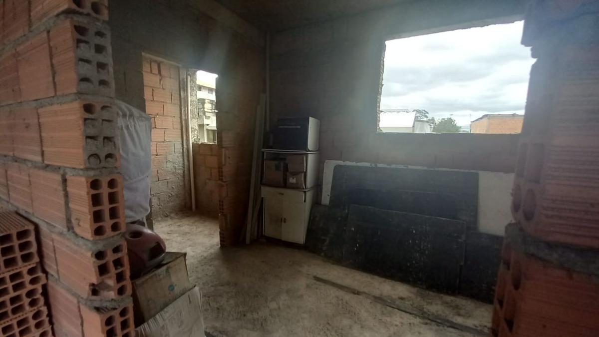 Prédio, Suzana, 3 Quartos, 2 Vagas, 1 Suíte