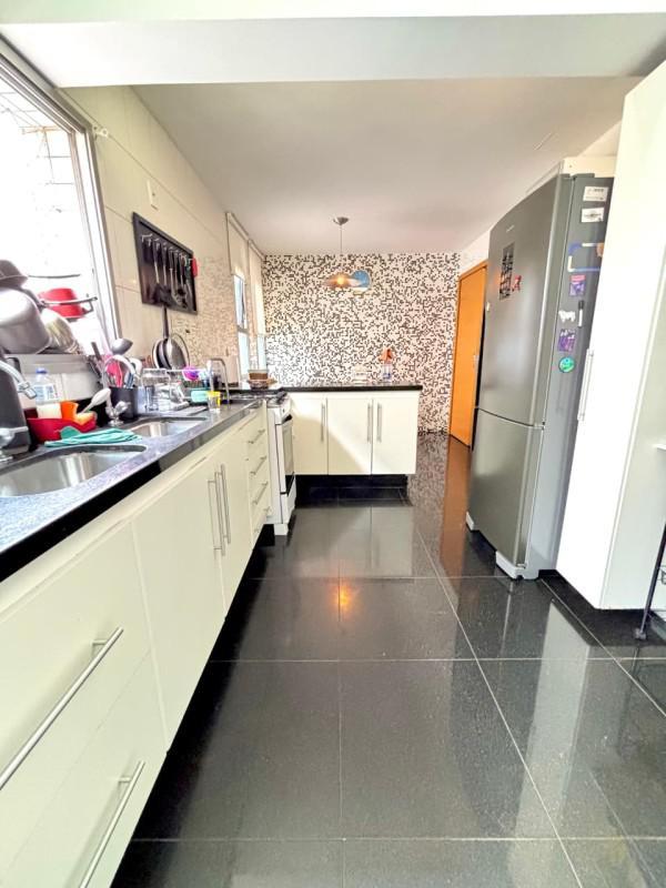 Cobertura, Funcionários, 4 Quartos, 4 Vagas, 2 Suítes