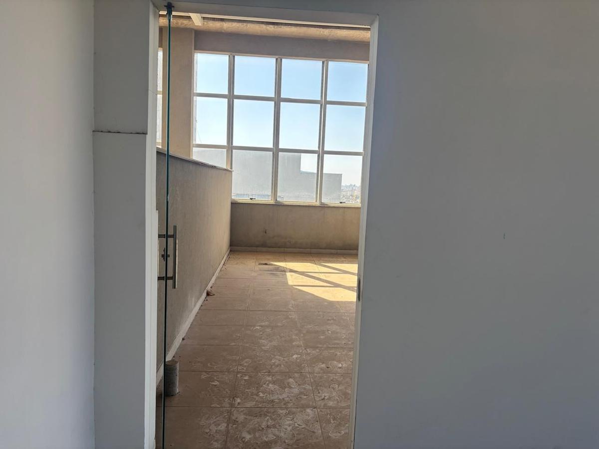 Sala, Estoril, 0 Quarto, 0 Vaga