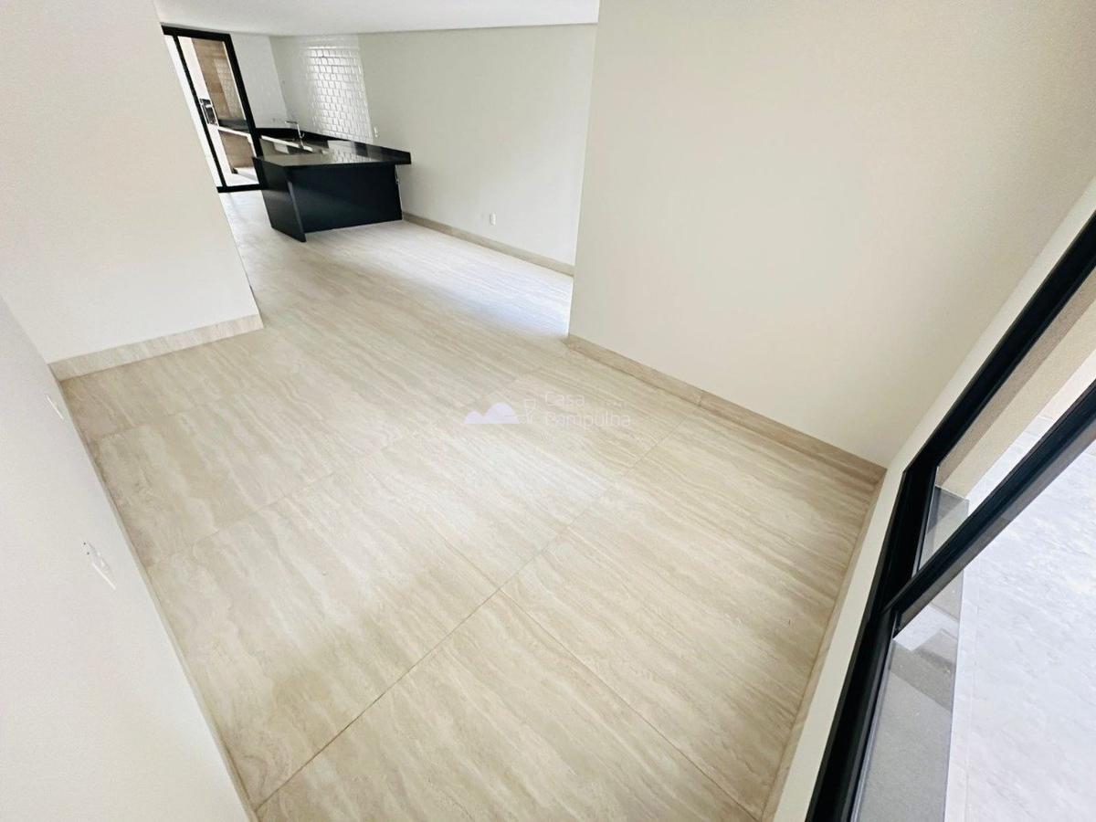 Casa, Jaraguá, 4 Quartos, 3 Vagas, 1 Suíte