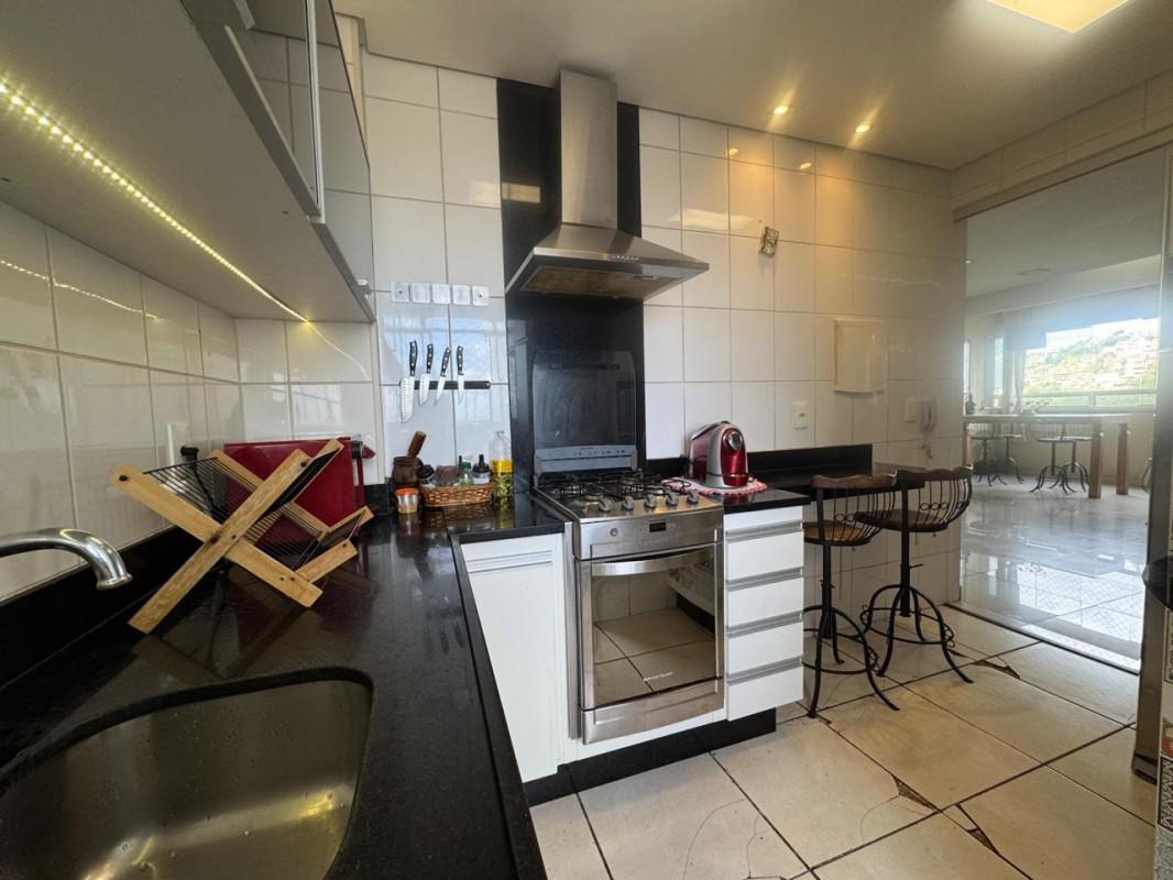Apartamento, Ouro Preto, 4 Quartos, 2 Vagas, 1 Suíte