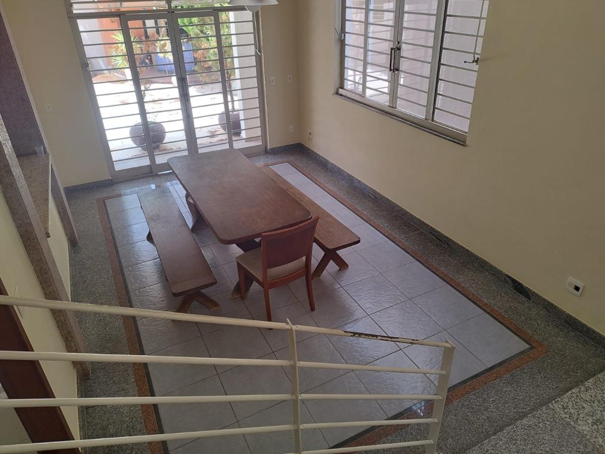 Casa, Fernão Dias, 4 Quartos, 5 Vagas, 2 Suítes