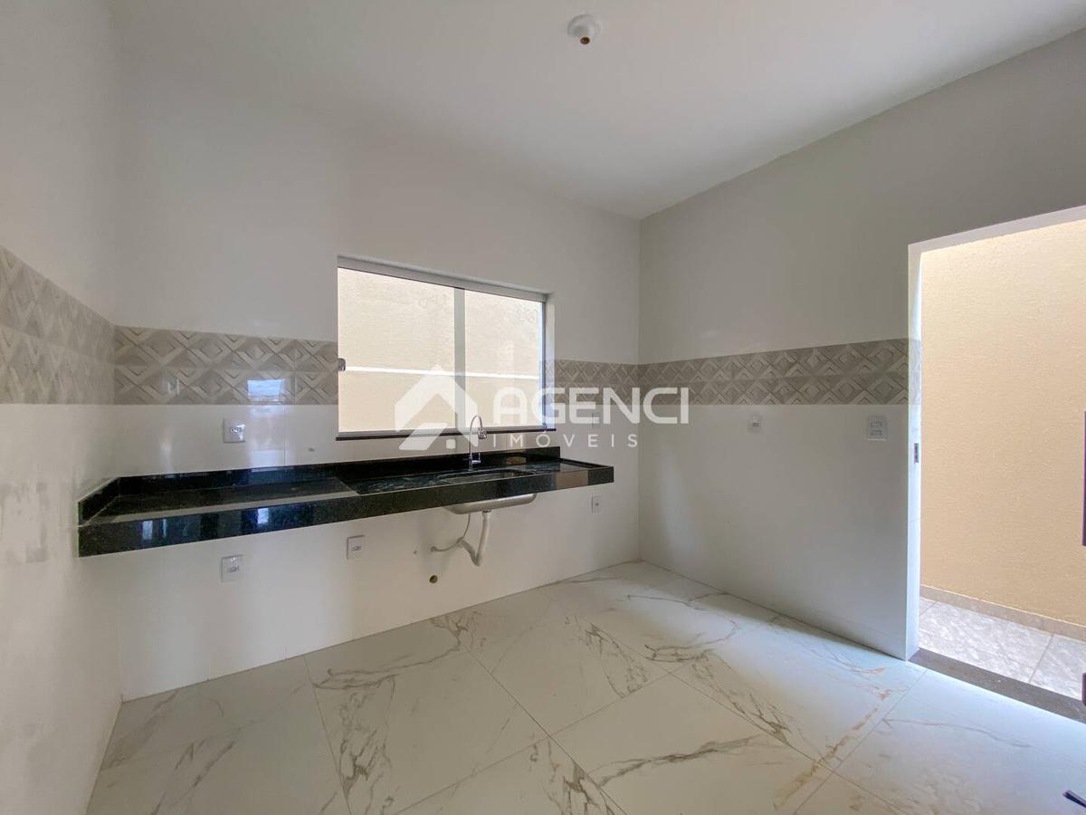 Casa, Cabral, 3 Quartos, 0 Vaga, 1 Suíte