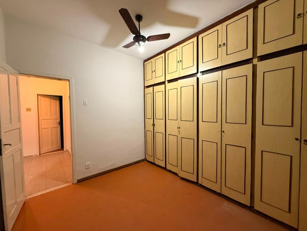 Casa, Sagrada Família, 2 Quartos, 3 Vagas, 1 Suíte