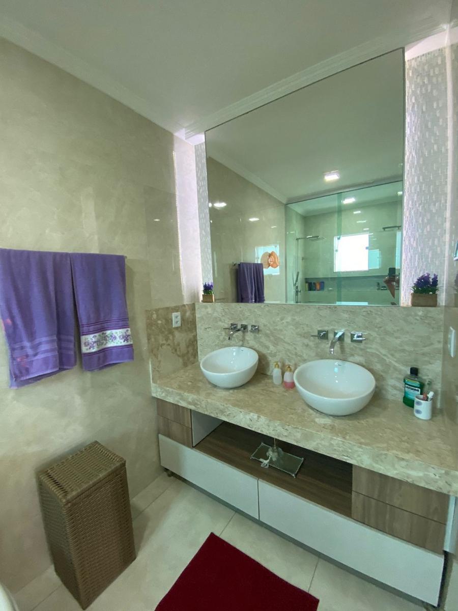 Casa, Novo Glória, 4 Quartos, 5 Vagas, 1 Suíte