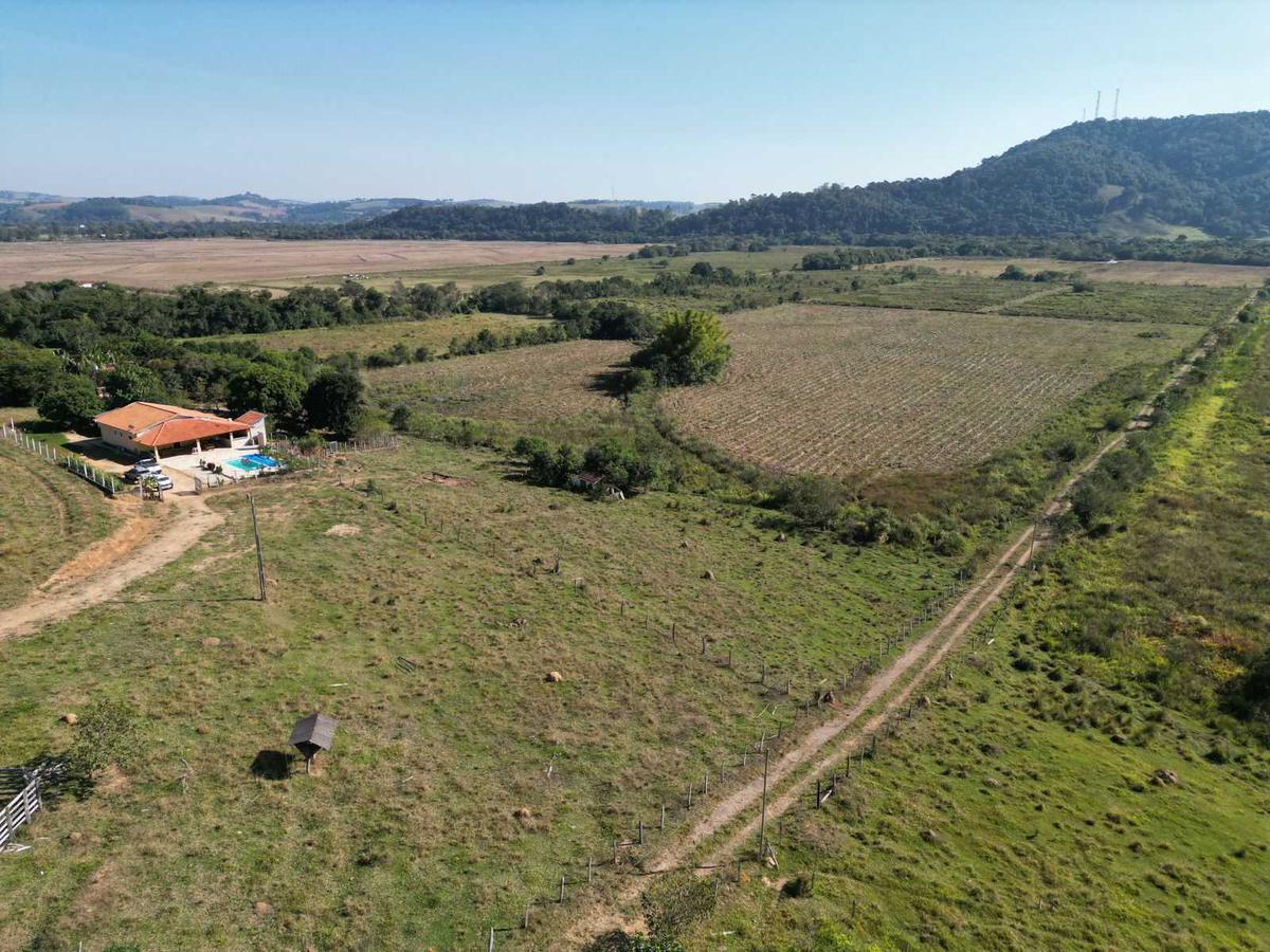 Fazenda, Zona Rural, 2 Quartos, 0 Vaga, 2 Suítes