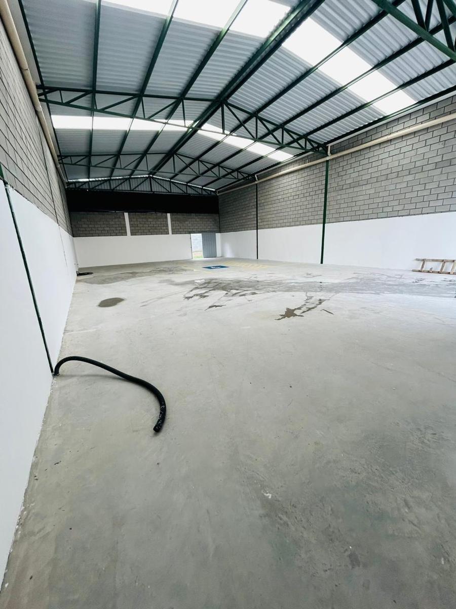 Galpão, São Sebastião, 0 Quarto, 4 Vagas