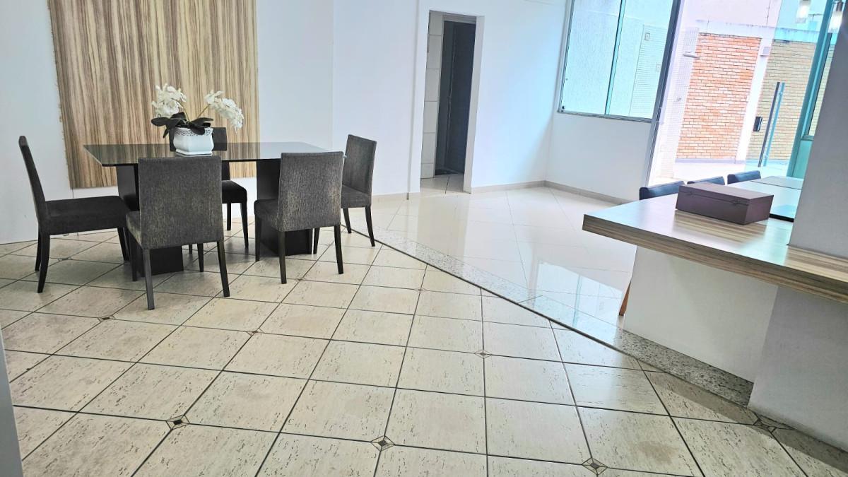 Casa, Filadélfia, 3 Quartos, 4 Vagas, 2 Suítes