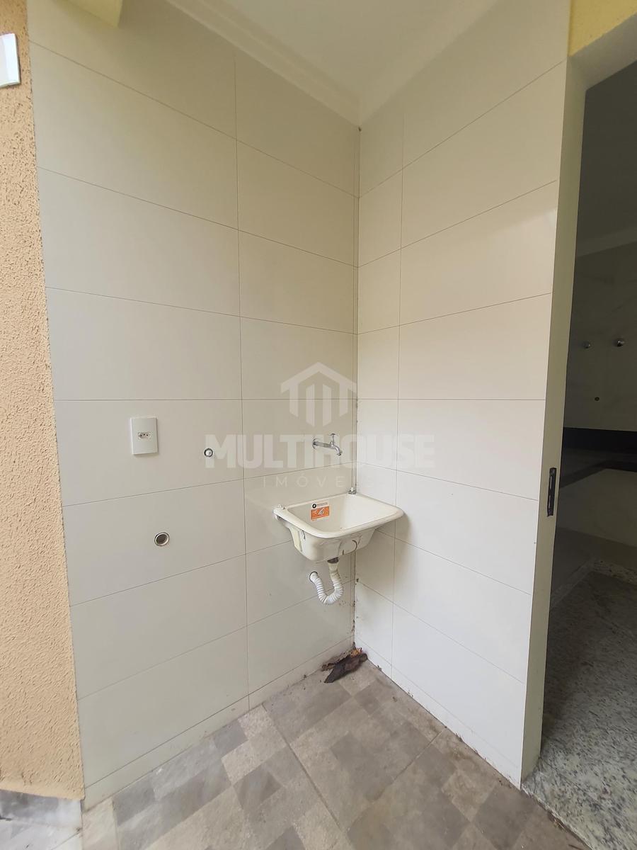 Casa, Santa Mônica, 3 Quartos, 4 Vagas, 1 Suíte