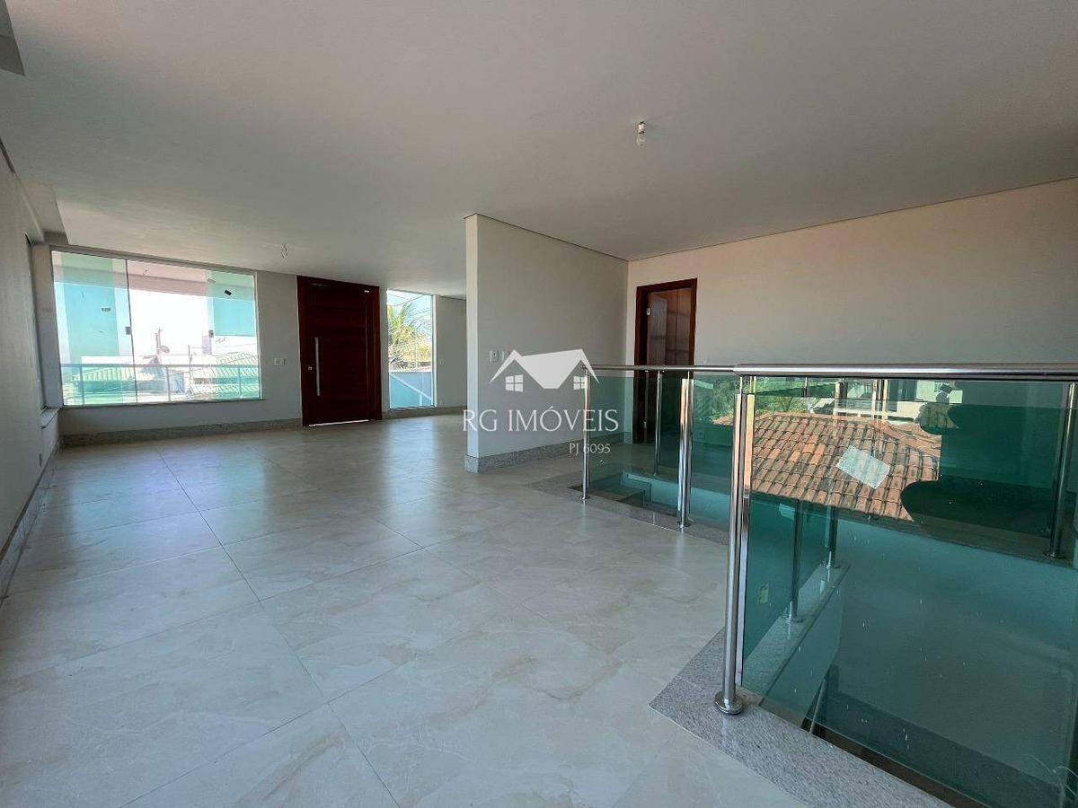 Casa, Brasiléia, 3 Quartos, 4 Vagas, 3 Suítes