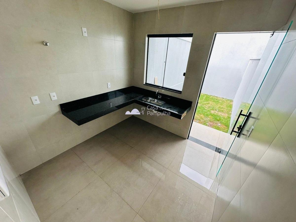 Casa, Santa Mônica, 2 Quartos, 1 Vaga, 2 Suítes