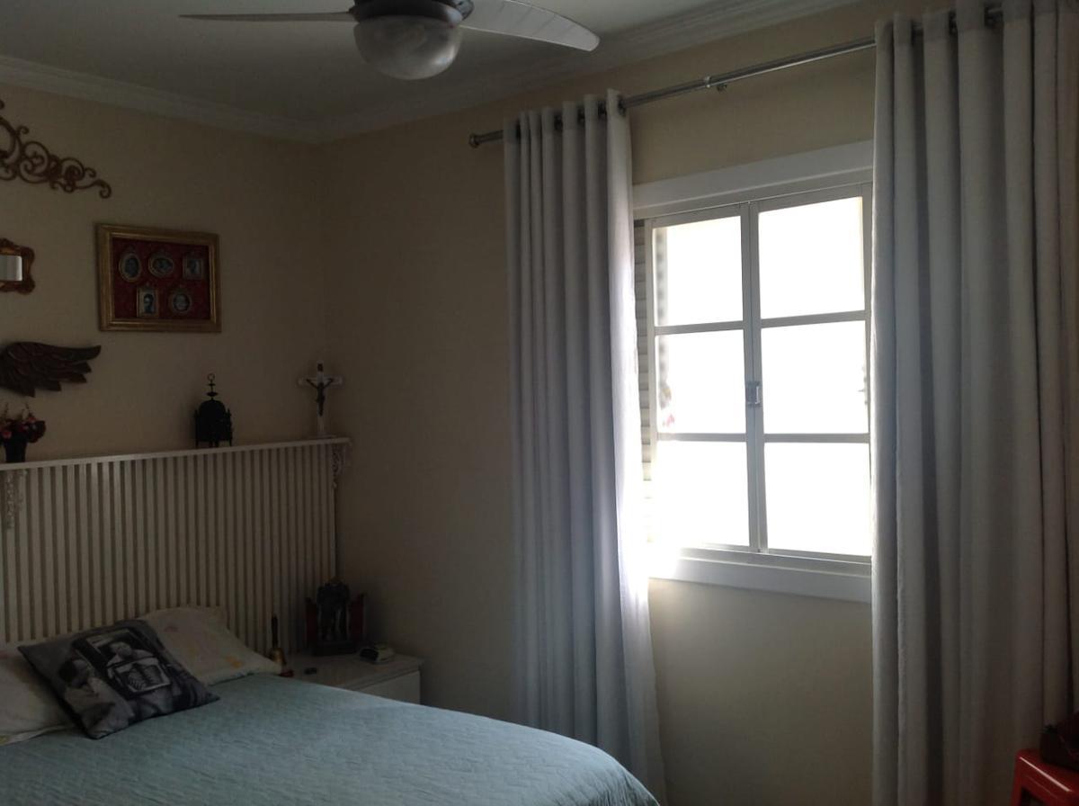 Casa, Castelo, 4 Quartos, 5 Vagas, 1 Suíte