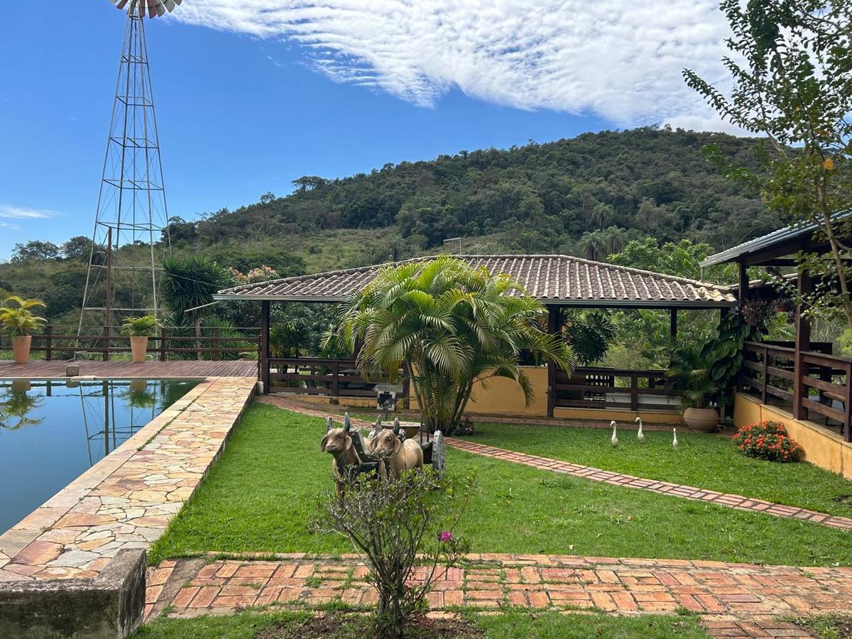 Fazenda, Centro, 5 Quartos, 0 Vaga, 2 Suítes