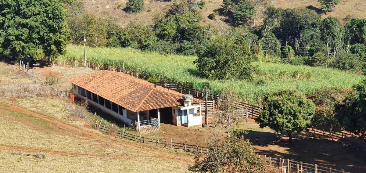 Fazenda, Centro, 2 Quartos, 0 Vaga