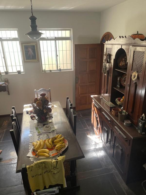 Casa, Caiçaras, 5 Quartos, 4 Vagas, 2 Suítes