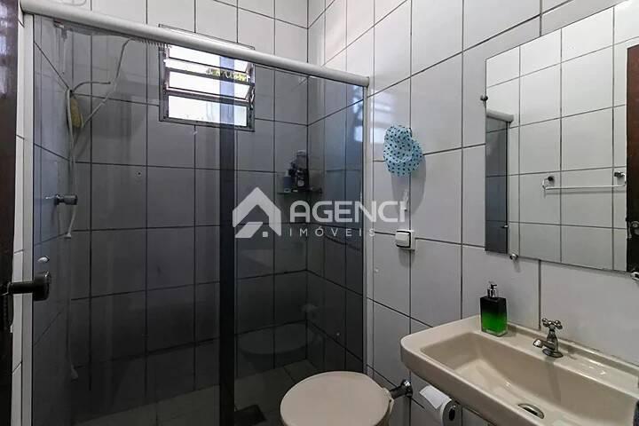 Casa, Camargos, 3 Quartos, 0 Vaga, 1 Suíte