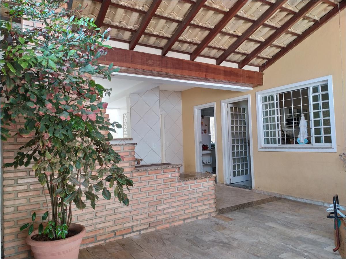 Casa, Sagrada Família, 4 Quartos, 8 Vagas, 4 Suítes