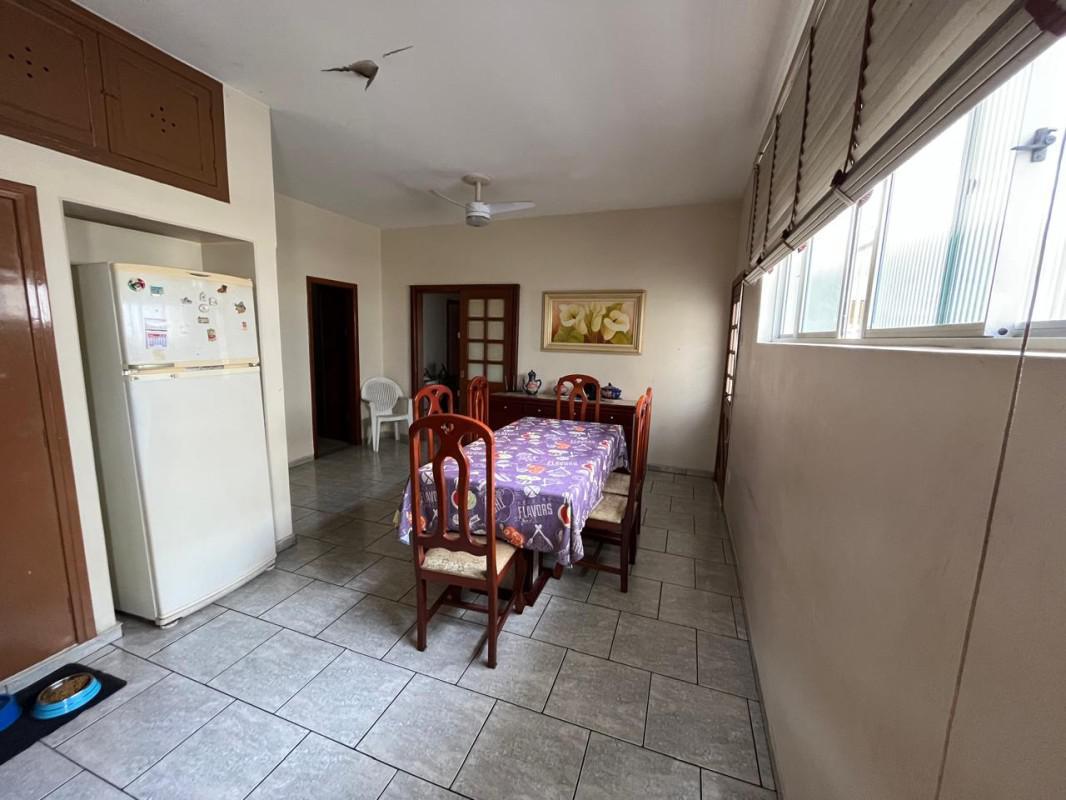 Casa, Calafate, 5 Quartos, 3 Vagas, 1 Suíte
