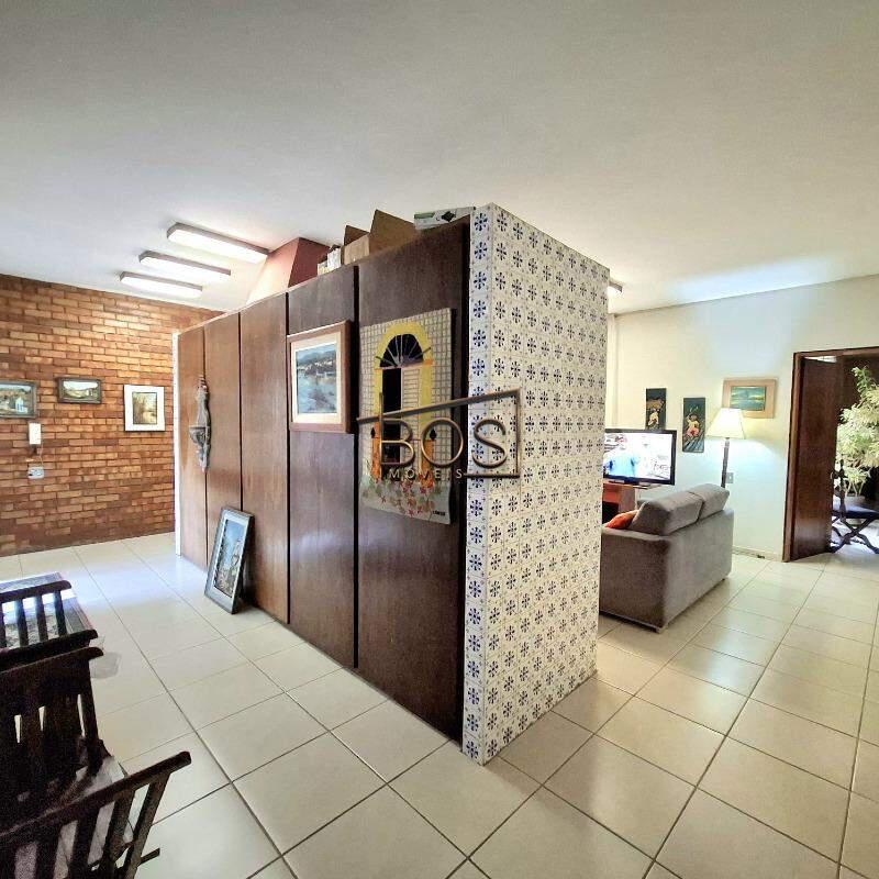 Casa, Cidade Jardim, 6 Quartos, 10 Vagas, 1 Suíte