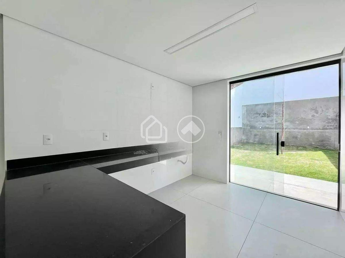 Casa, Planalto, 3 Quartos, 4 Vagas, 1 Suíte