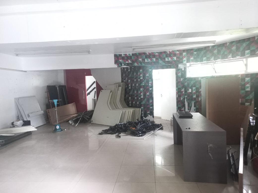Loja, Barro Preto, 4 Vagas