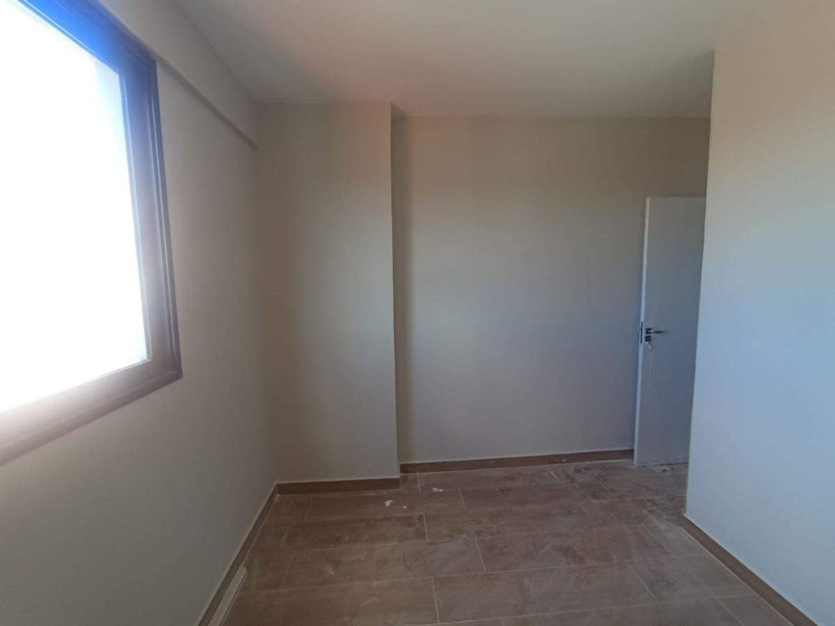 Casa, Santa Cruz, 3 Quartos, 2 Vagas, 1 Suíte