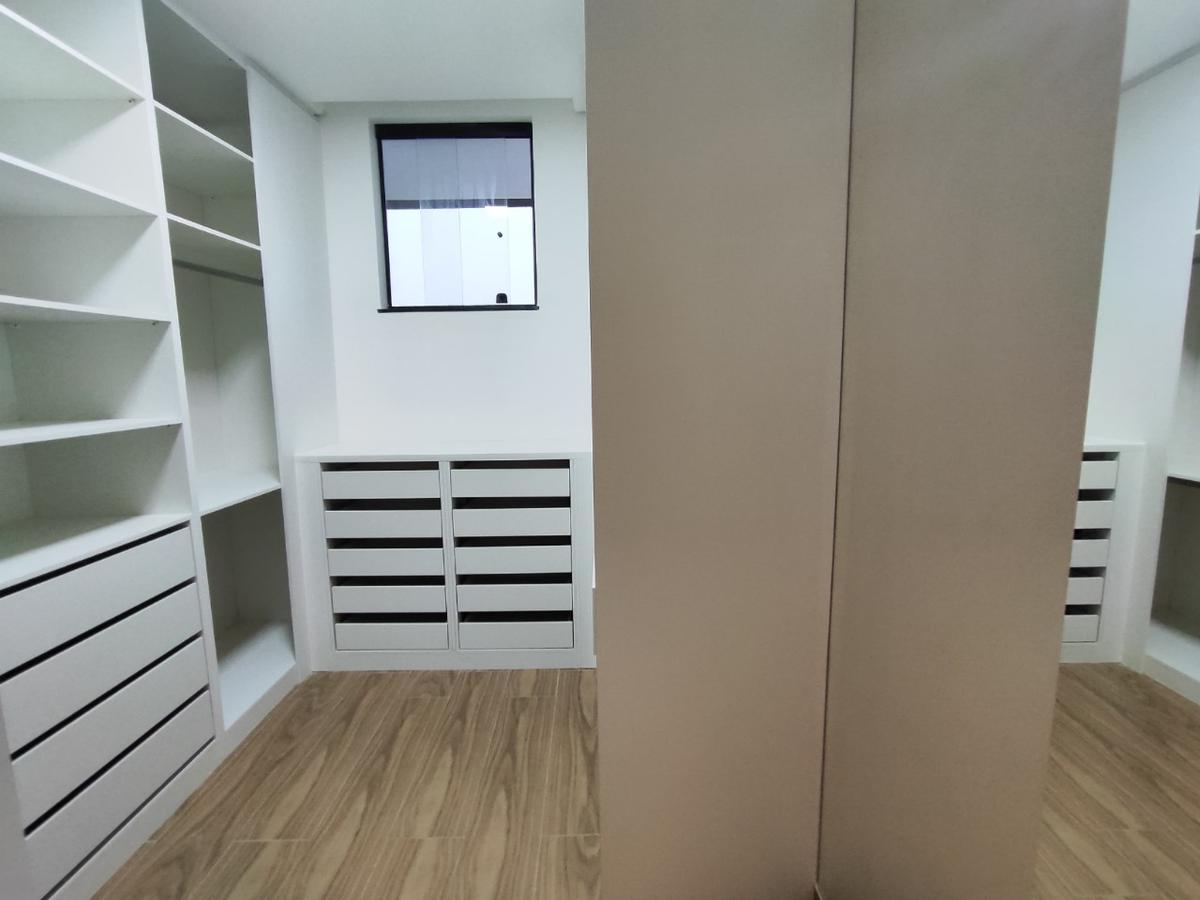 Casa, Alphaville Minas Gerais, 3 Quartos, 4 Vagas, 2 Suítes