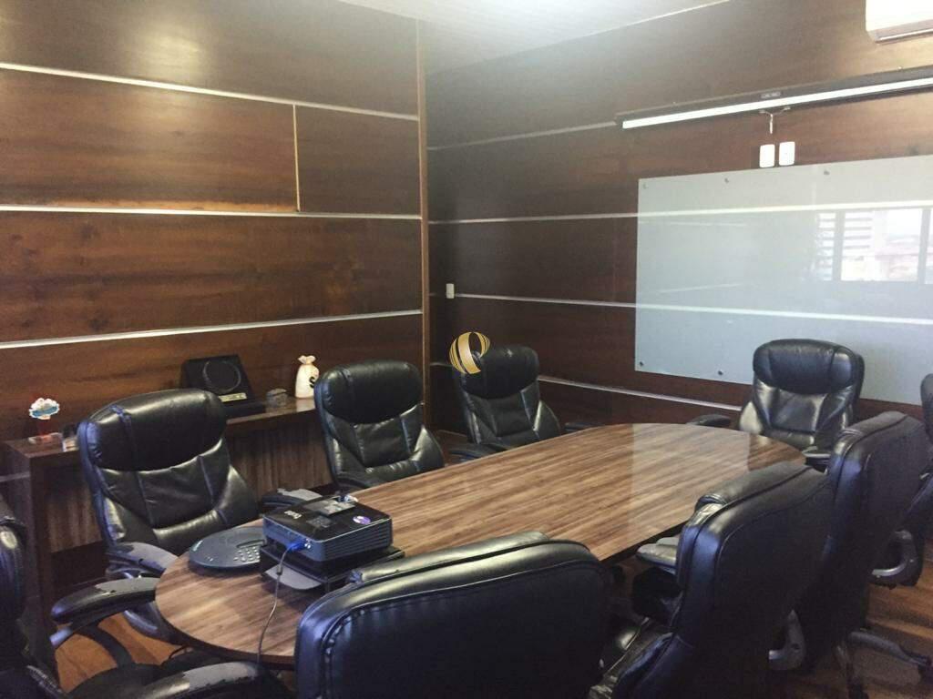 Sala, Centro, 0 Quarto, 0 Vaga, 1 Suíte