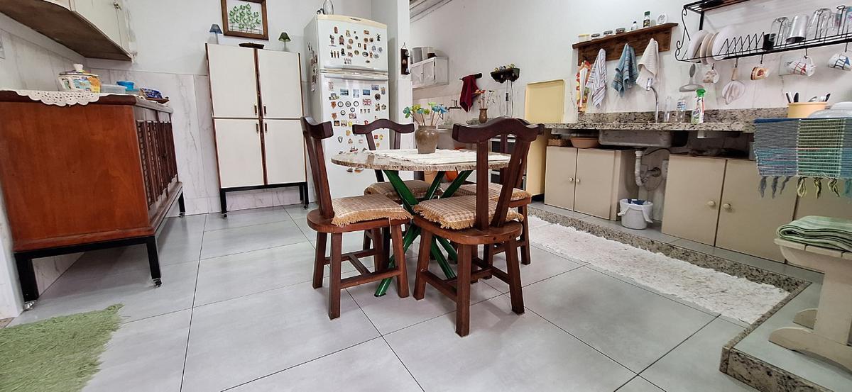 Casa, Tirol, 2 Quartos, 1 Vaga, 1 Suíte